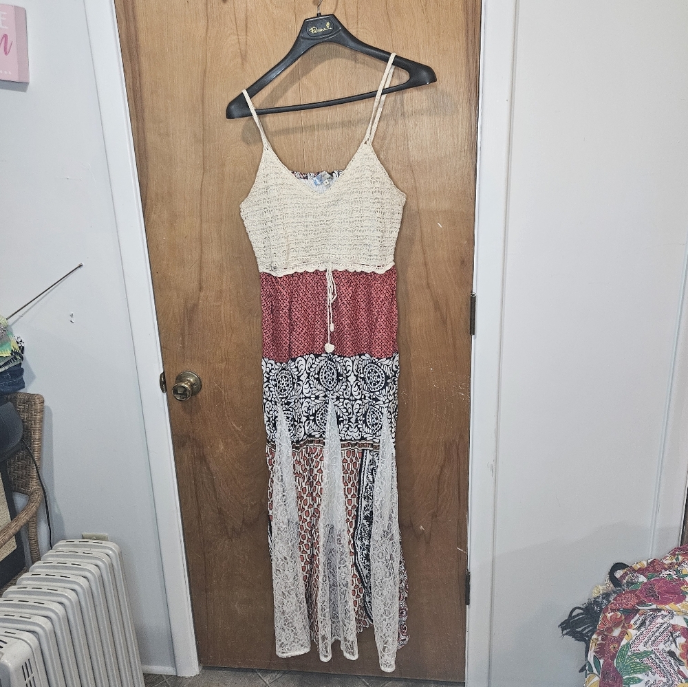 J GEE Coral Medallion Crochet Lace Inset Maxi Dress Womens Sz Small